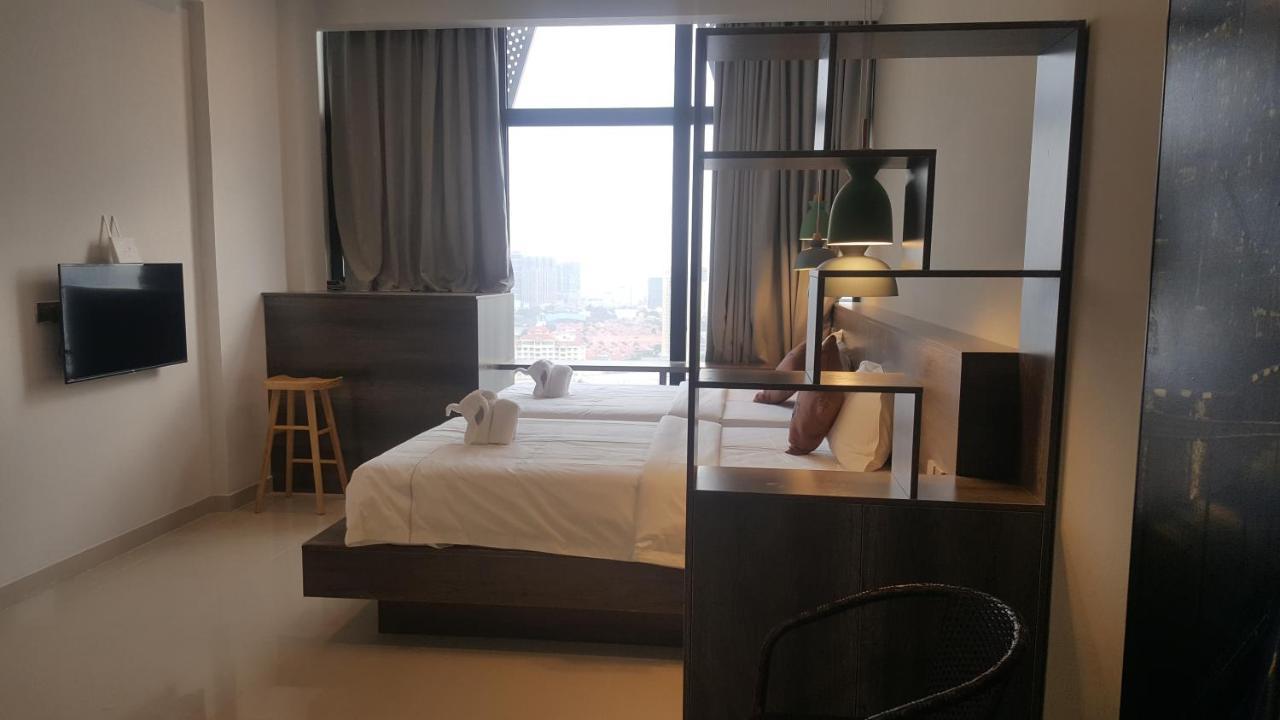Wooden Maple Hotel Phnom Penh Zewnętrze zdjęcie