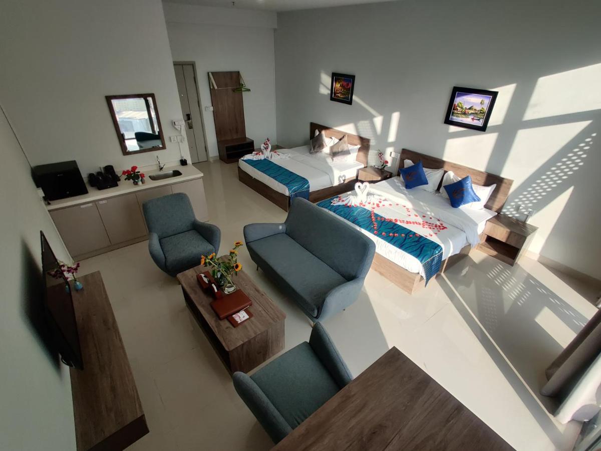 Wooden Maple Hotel Phnom Penh Zewnętrze zdjęcie